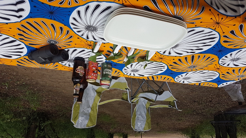 k tisch im safari camp mit bier südafrika